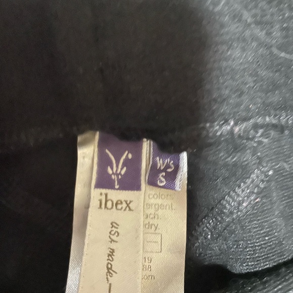 Women’s wool ibex leggings with zip ankles. Size small but definitely xtra small - Picture 5 of 9